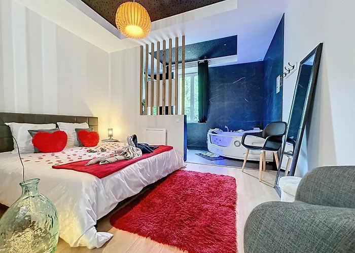 Love Room Avec Jacuzzi & Lit King Size